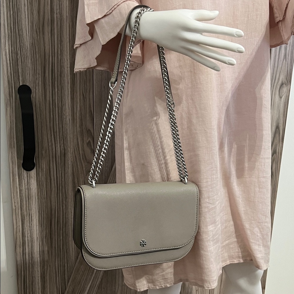 Tory Burch Gray Shoulder Bag with Chain Strap